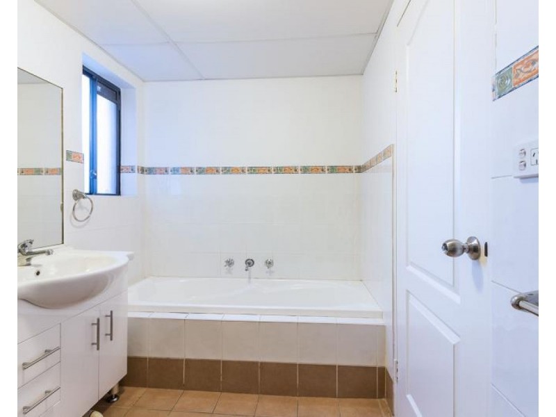 6/22 Blaxcell Street, Granville NSW 2142